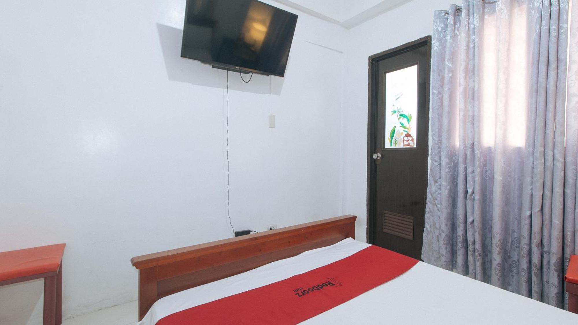 Отель Reddoorz Near Lrt 2 Antipolo Station Экстерьер фото