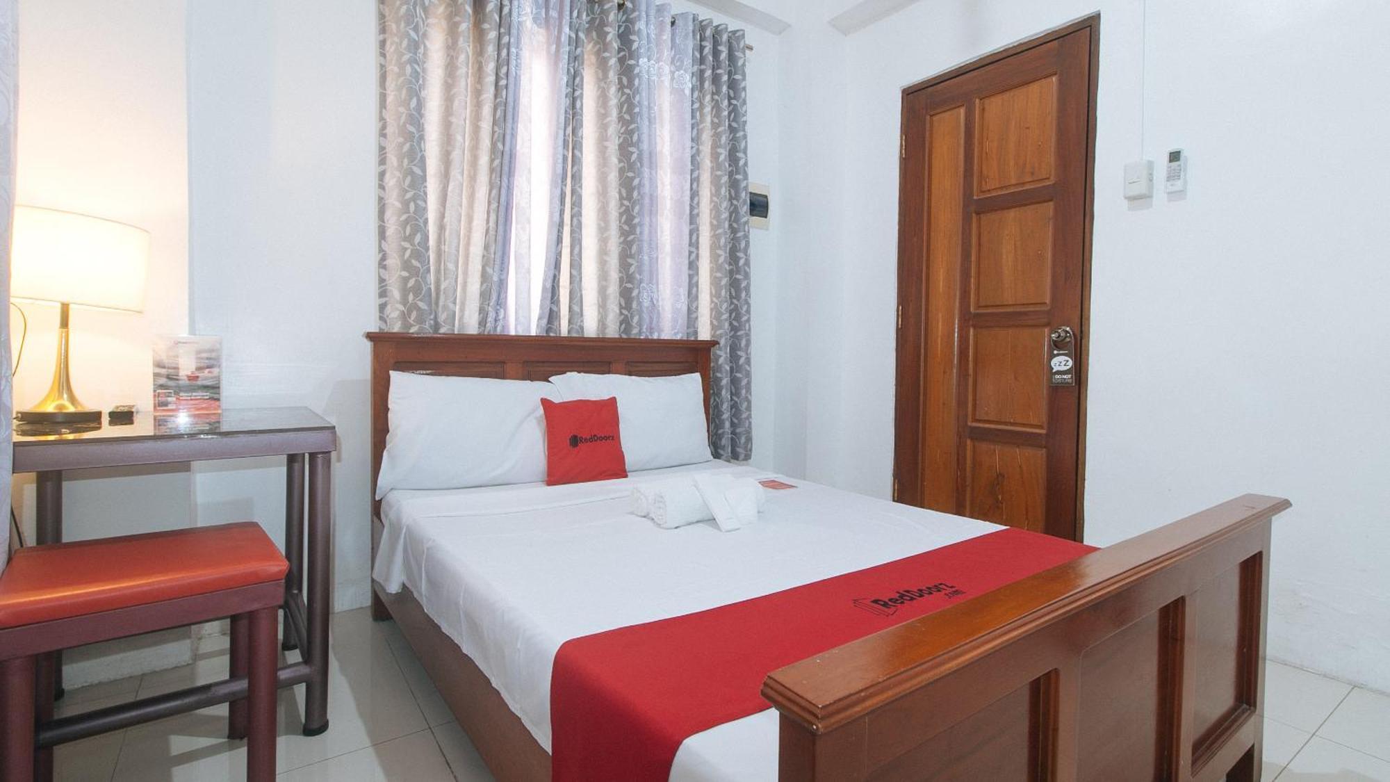 Отель Reddoorz Near Lrt 2 Antipolo Station Экстерьер фото